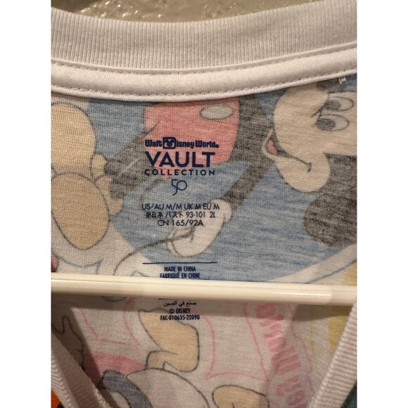 NWT Disney Parks World AOP Faux Stickers Vintage 50th Anniversary Tee M - Picture 3 of 4